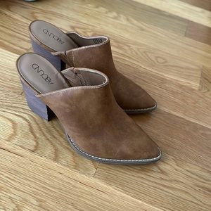 Women’s ABOUND heeled mules.